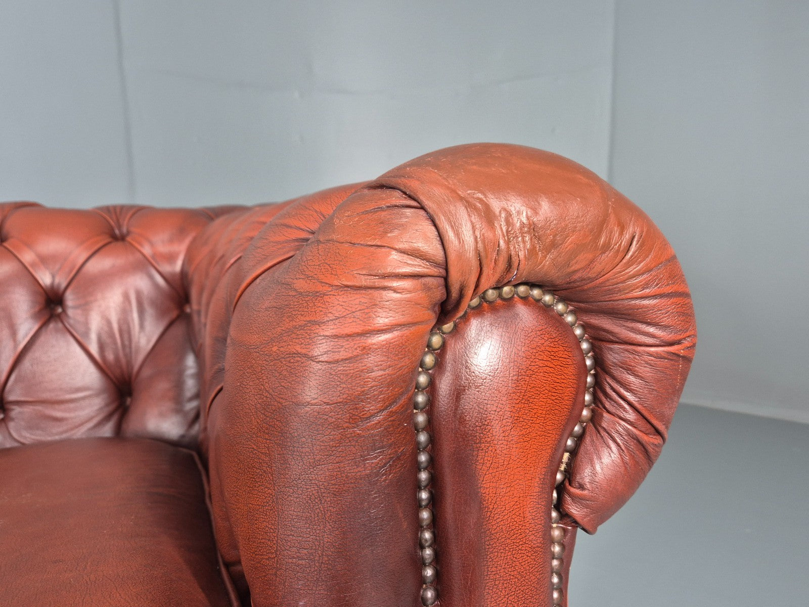 3 Seater Chesterfield Sofa Red Leather Studded Vintage EB10925 VCHE7