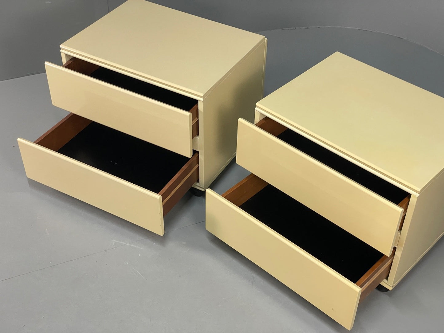Vintage Cream Bedside Cabinets Pair Of 1970s EB11060 MWOO8