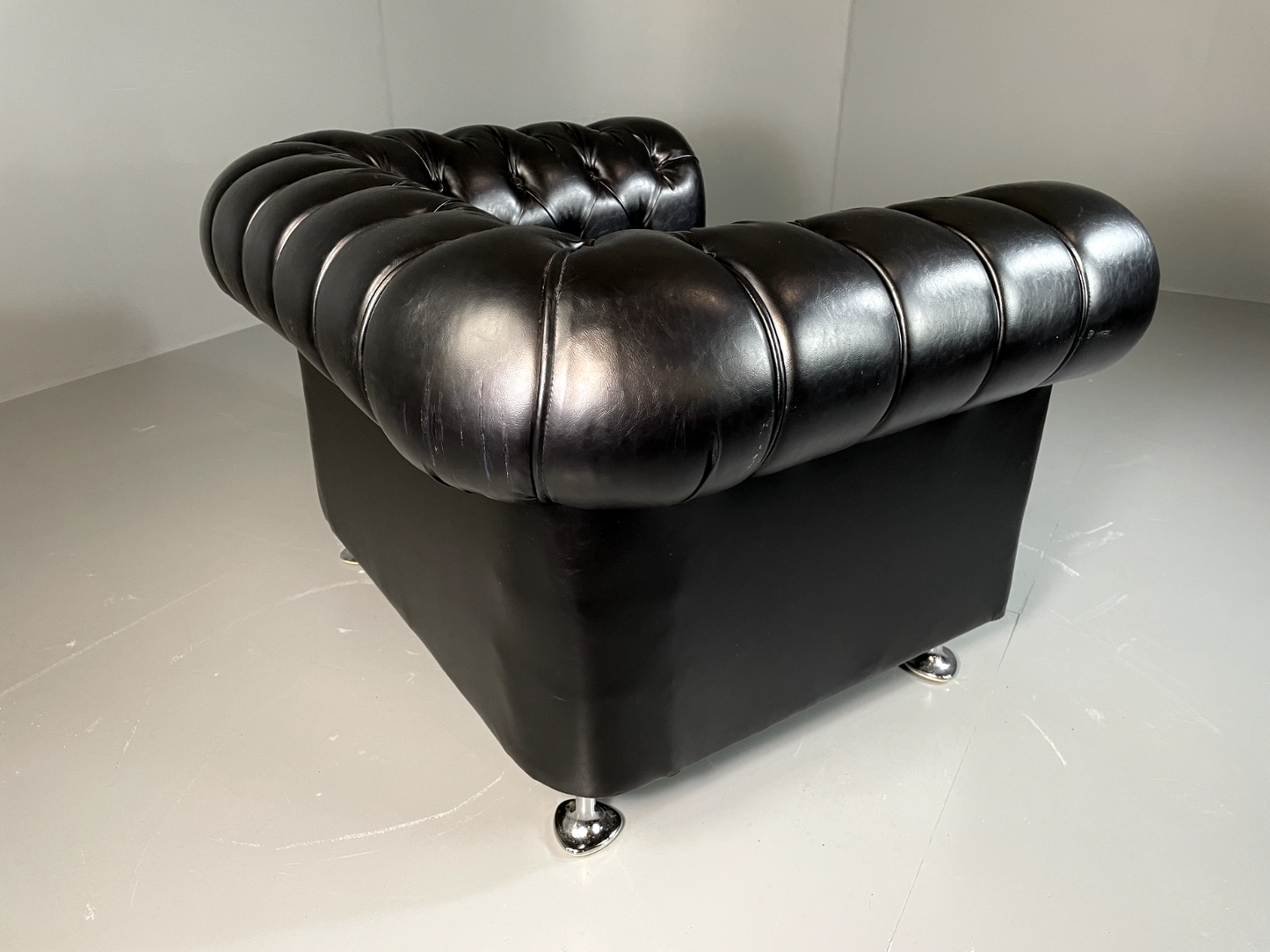 EB6358 Vintage Chesterfield Black Vegan Leather Retro VCHE - UKDK FURNITURE