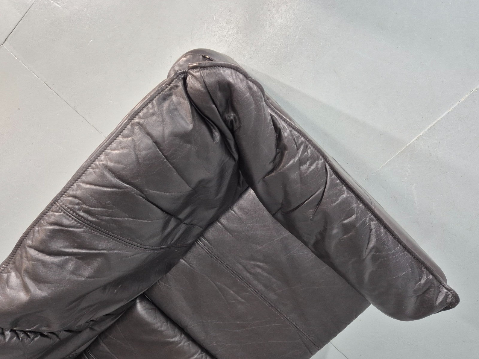 Vintage Thams Two Seater Sofa Black Leather 1980s Retro  EB11254 M2SS13