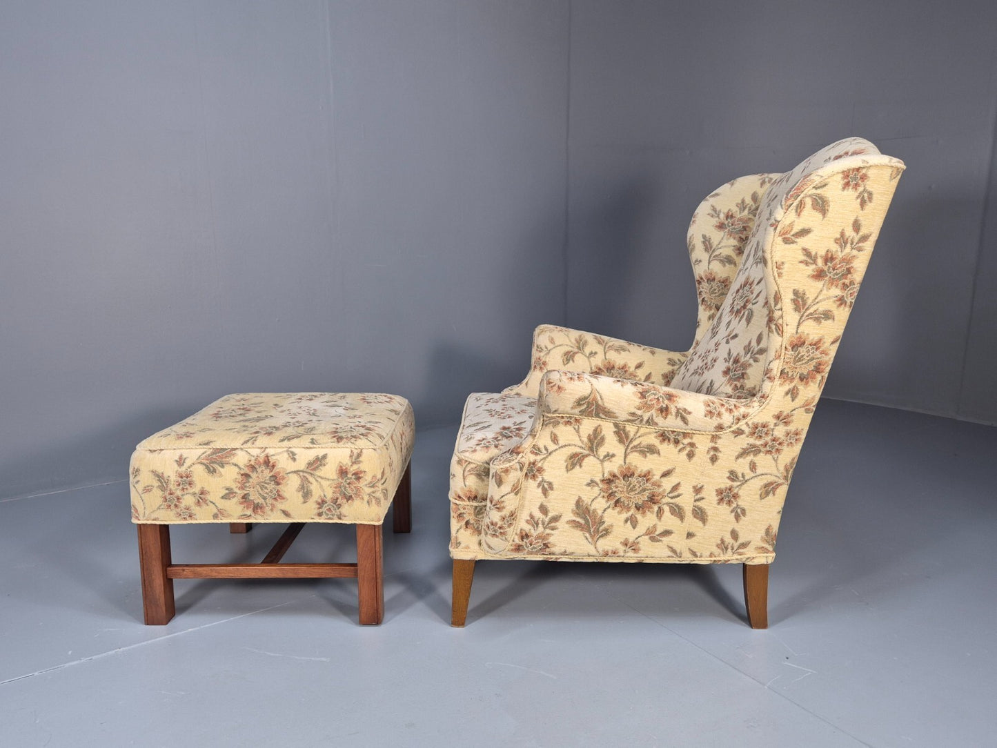 Vintage Goergian Style Wingback and Ottoman Floral Cotton 20th C EB9545 VCLO - UKDK FURNITURE