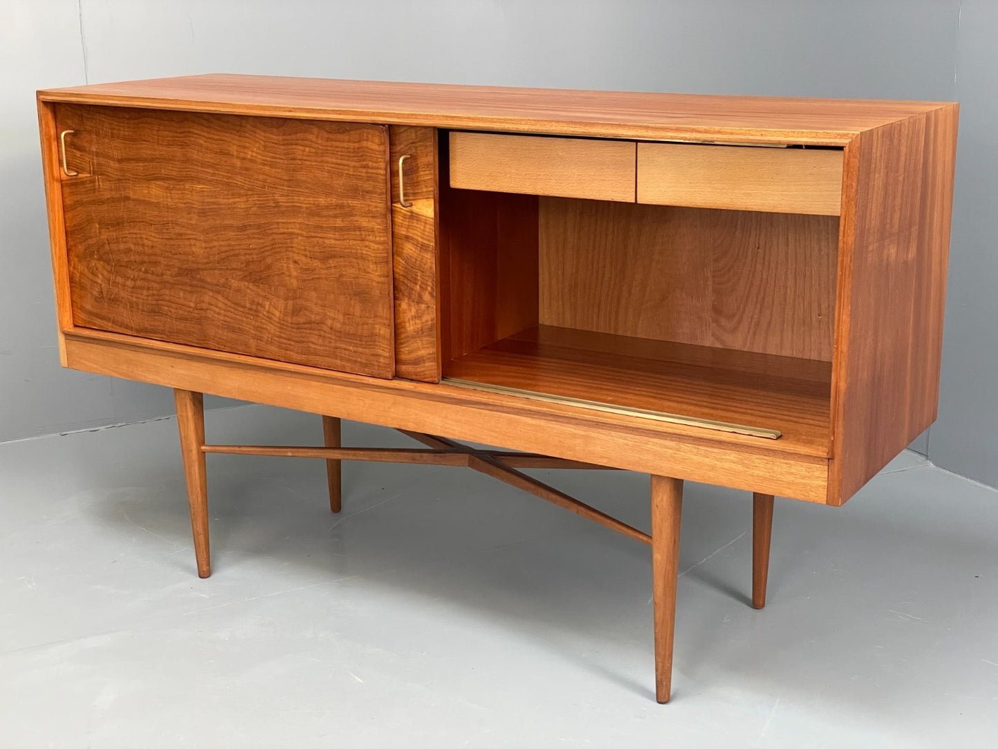 Vintage 1950s Sideboard Robert Heritage For Heals Mid Century Brass EB11676 MWOO15