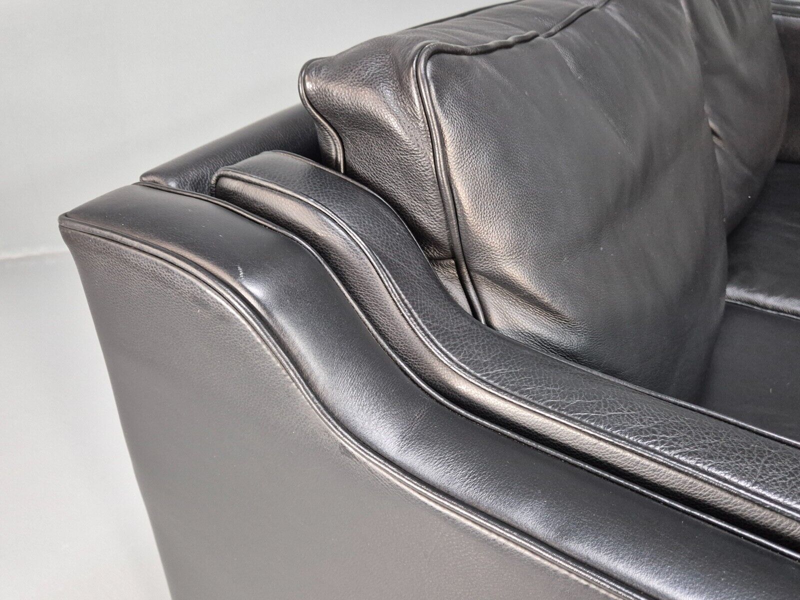Vintage Danish 2 Seat Sofa Black Leather Mogensen Style Retro MCM EB8614 M2SS - UKDK FURNITURE