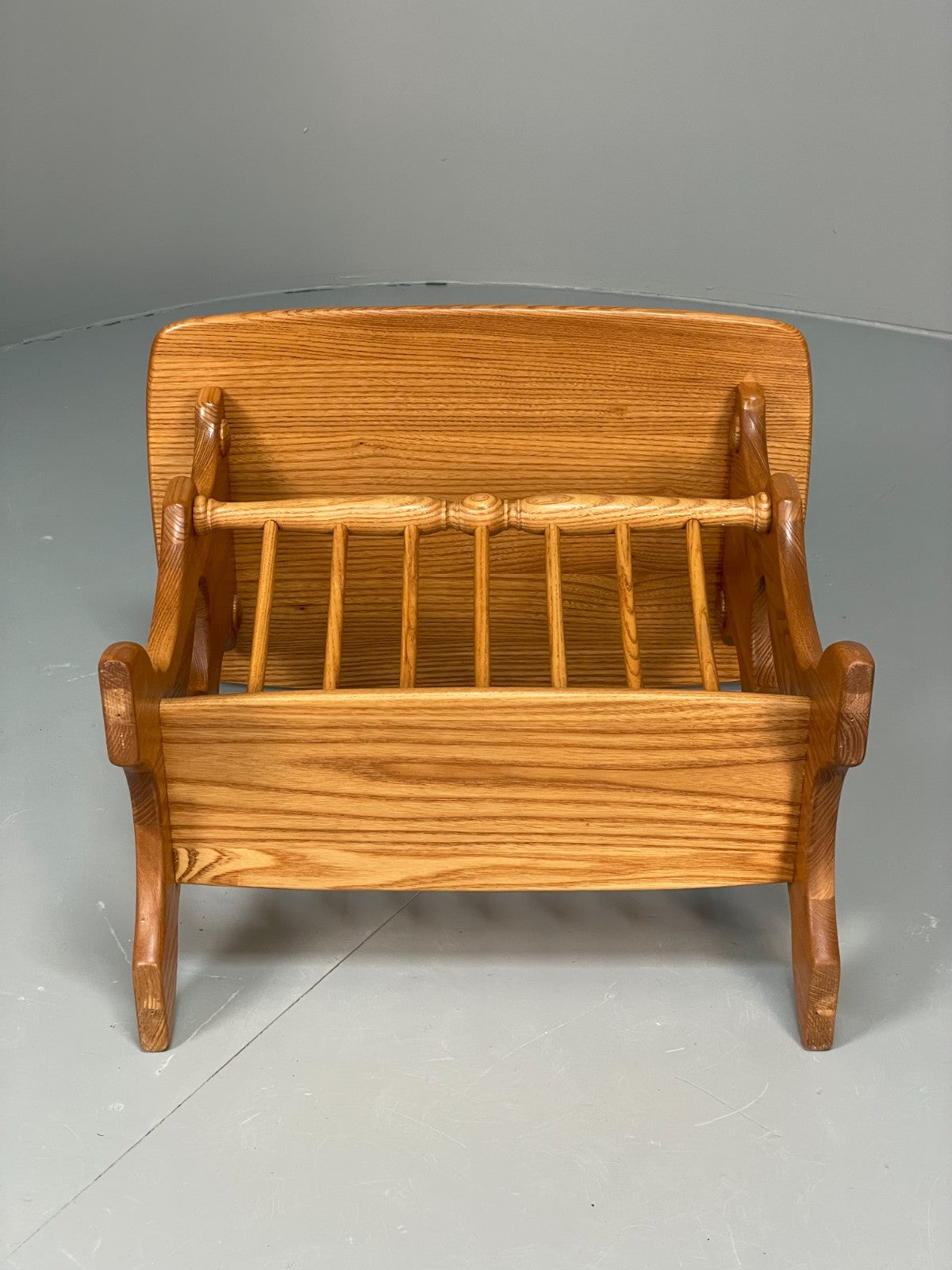 Vintage Ercol Side Table - Solid Light Elm Magazine Rack Country EB10978 MWOO9