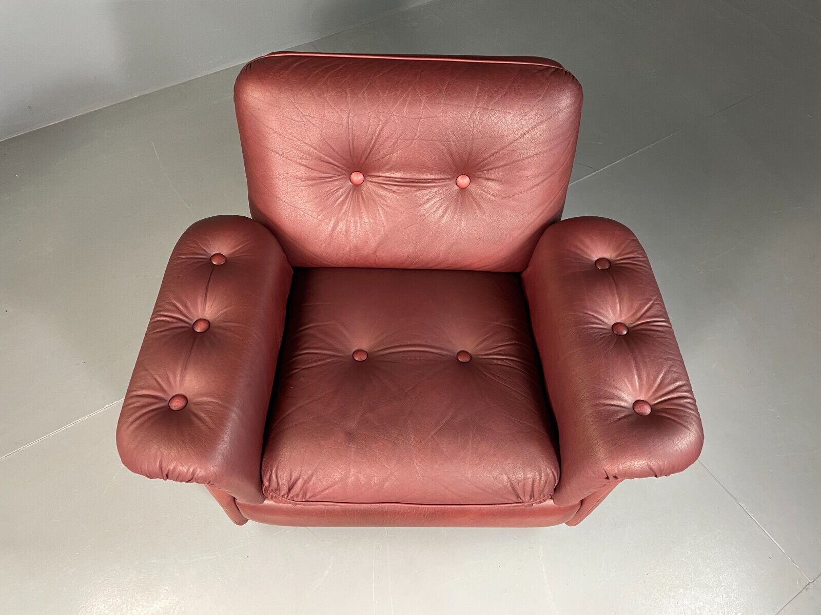 Vintage Danish Lounge Chair Cognac Leather Skippers MCM Retro EB6956 MNOR - UKDK FURNITURE