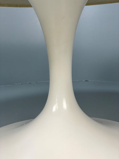 Vintage Round Coffee Table White Fibreglass 1970s Tulip Style EB11237 MWOO11