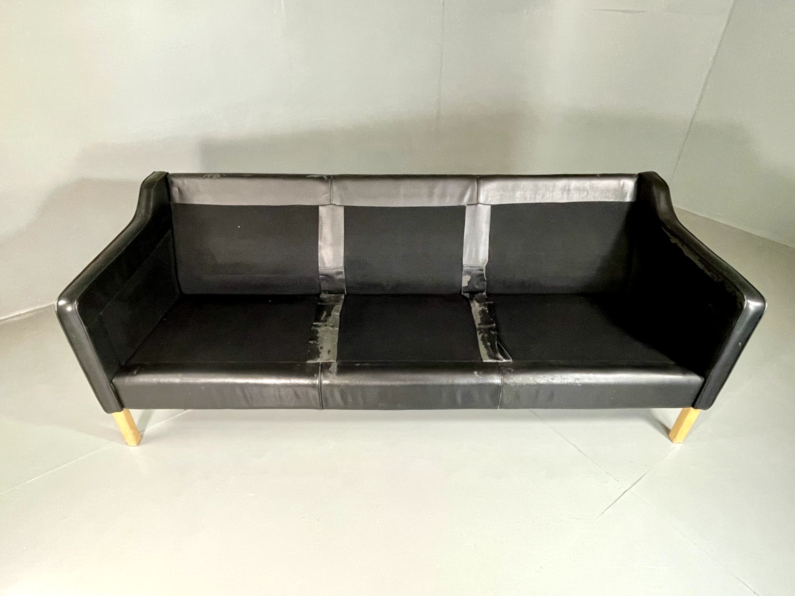 Three Seater Leather Sofa Black Vintage Danish Mogensen MCM Retro EB5864 M3SS8