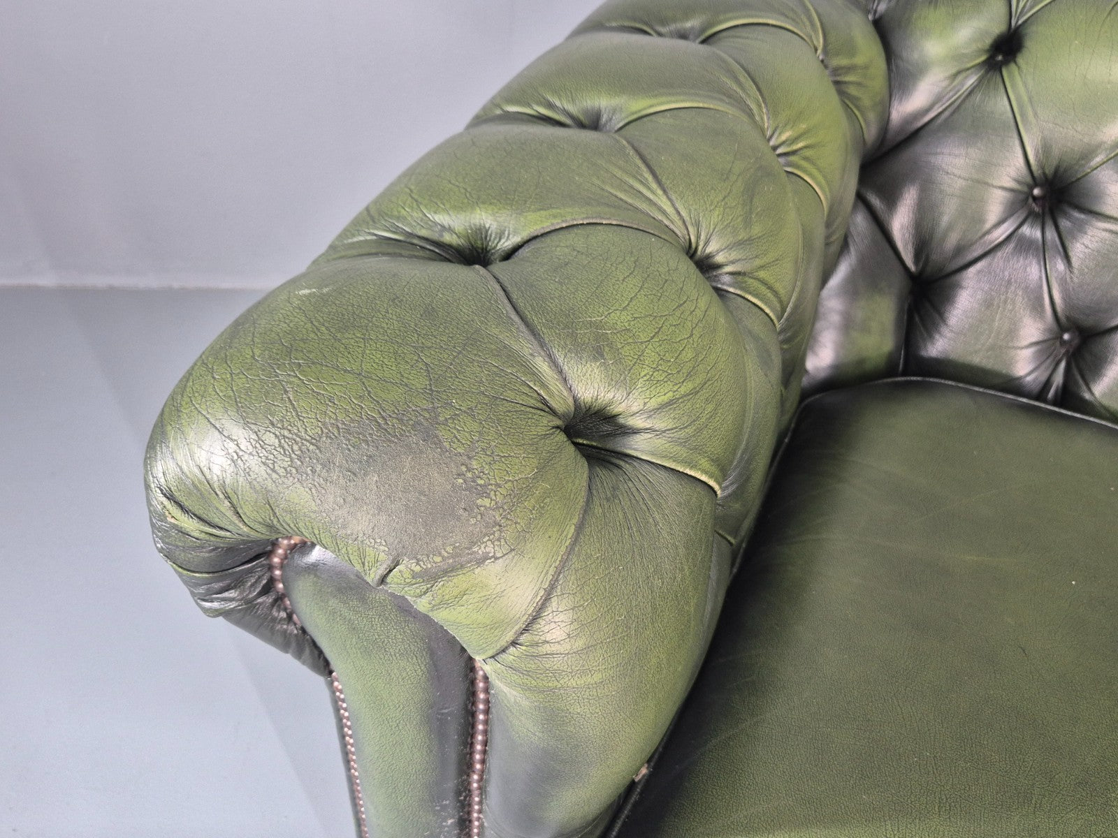 3 Seater Chesterfield Sofa Green Leather Studded Vintage EB11029 VCHE10