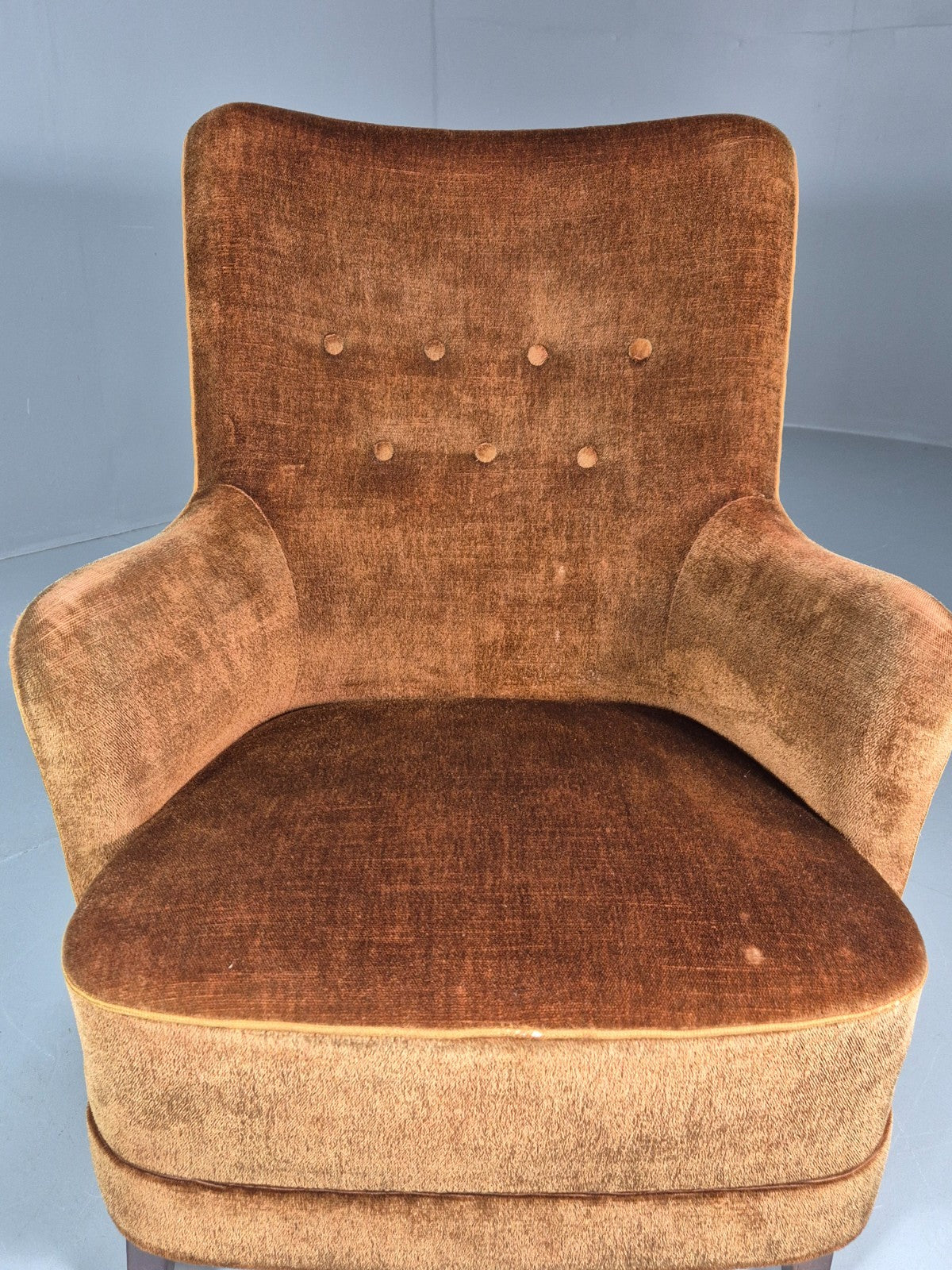 Mid Century Tub Chair Danish 1960s Brown Velour Retro Buttons EB10755 MNOR16