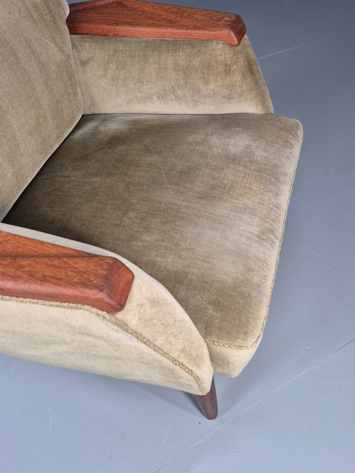 Vintage Mid Century Lounge Chair 1960s Green Velour Teak Detail EB11296 MNOR9