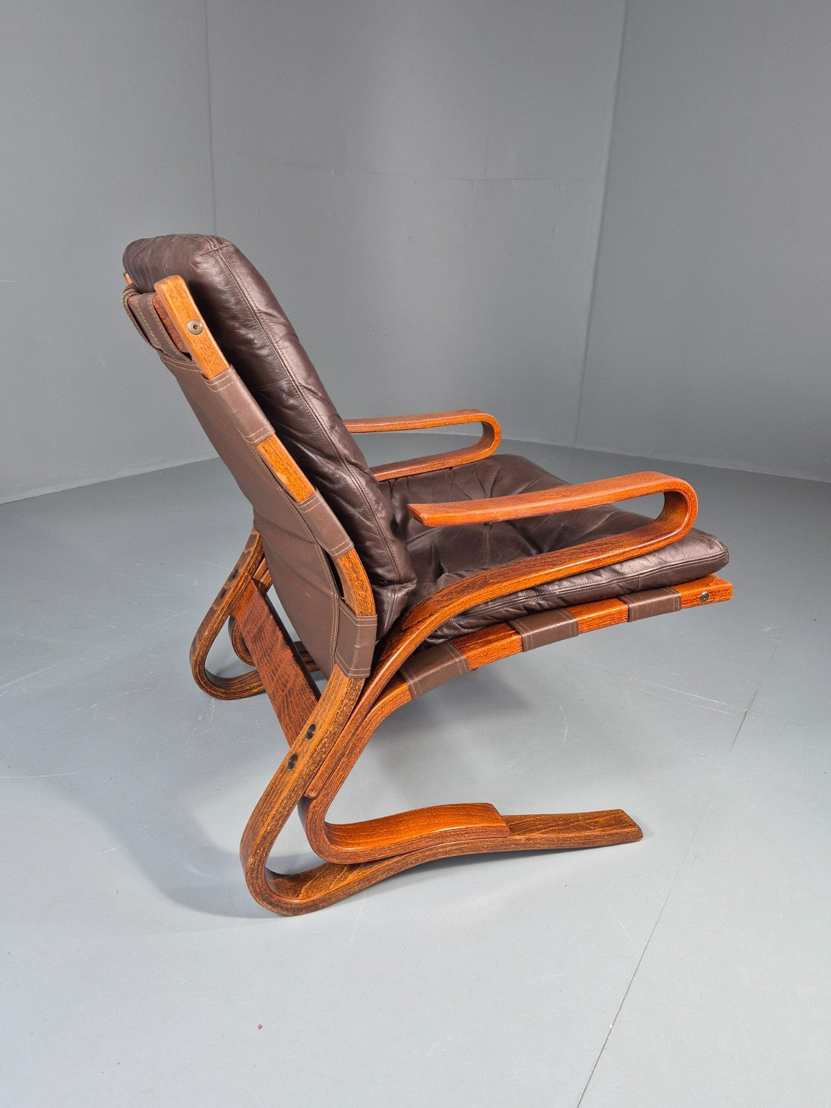 Vintage Skyline Lounge Chair Brown Leather 1970s Retro MCM Bentwood EB11326 MBEN10