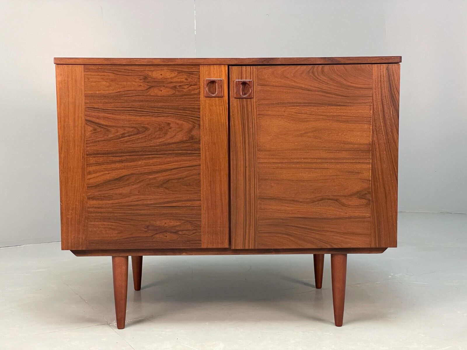 Vintage Danish Storage Cabinet Adjustable Shelf Retro EB8846 MWOO - UKDK FURNITURE