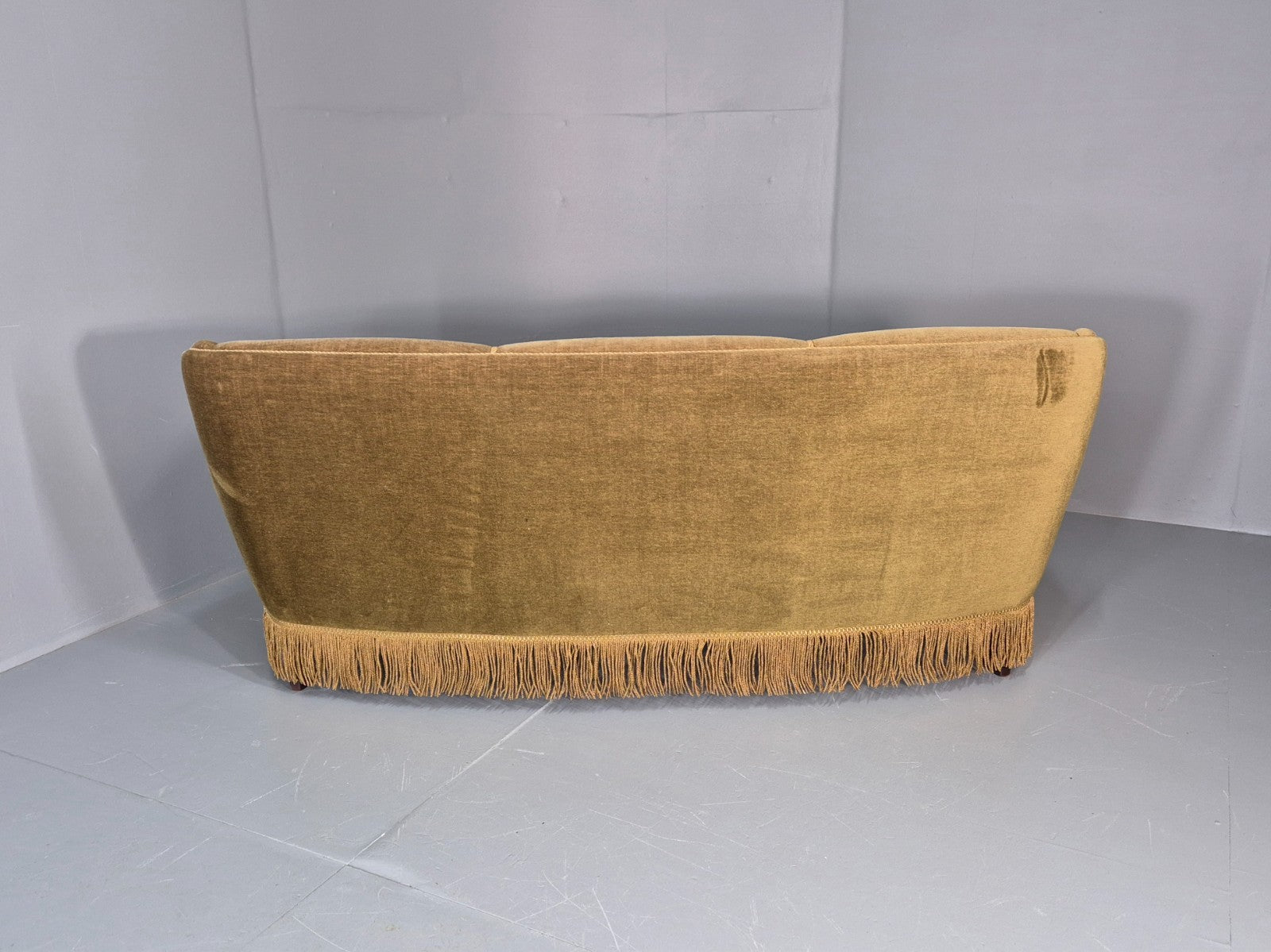 Vintage Danish  Banana Sofa Green Velour Tassels 1960s Retro MCM  EB10802 V3SS16