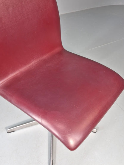 Vintage Fritz Hansen Oxford Chair Arne Jacobsen Design 2004 MCM EB11750 MSWI4