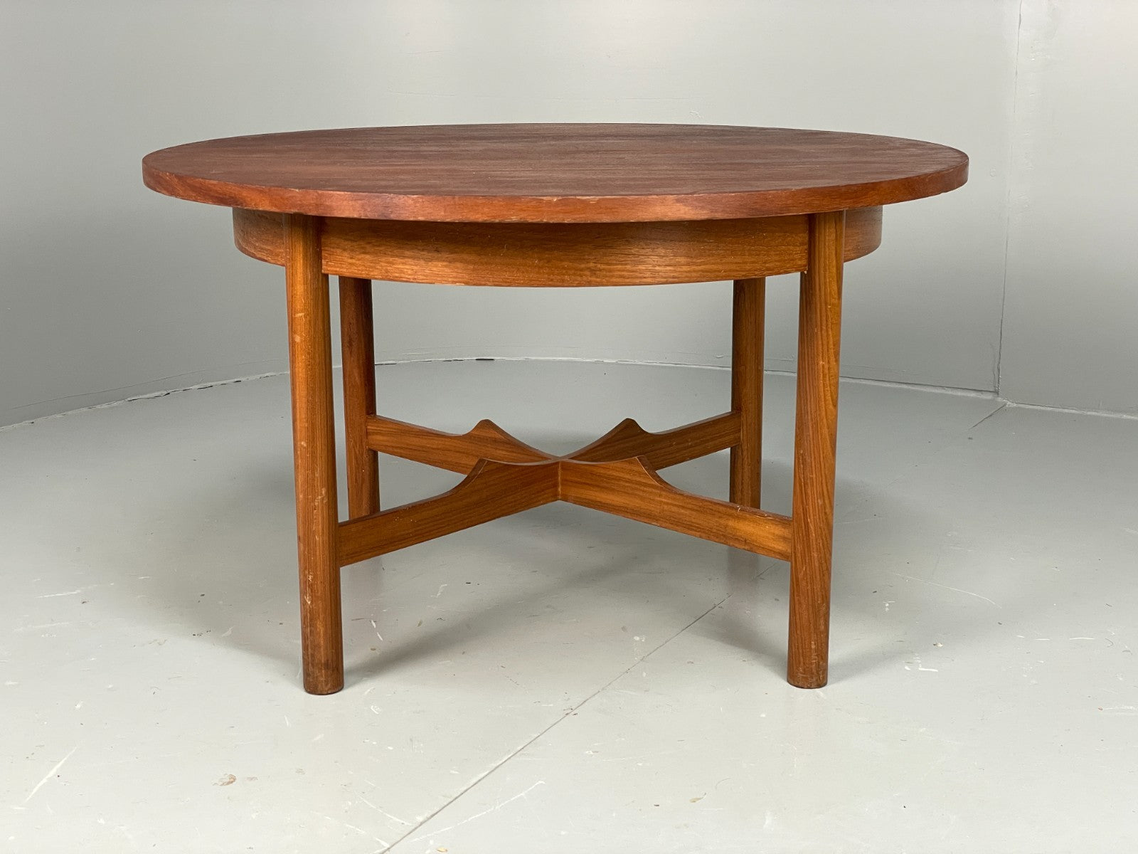 Vintage Teak Coffee Table 1960s Round Shape Mid Century EB11509 MWOO0