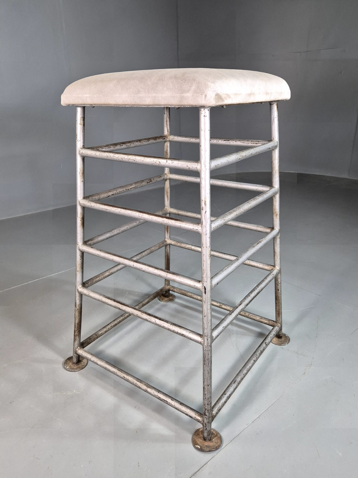 Vintage Gym High Stool Pommel Mid Twentieth Century EB7378 MFOO11