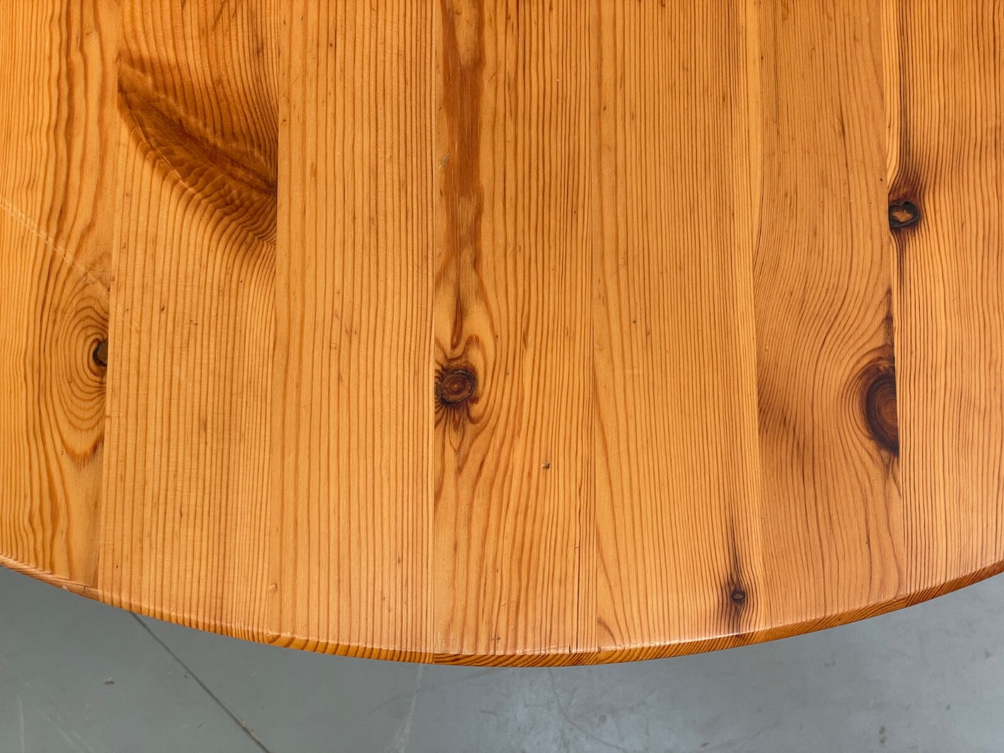 Vintage Round Solid Pine Dining Table By Hamlet Furniture 1970s EB9521 MWOO - UKDK FURNITURE