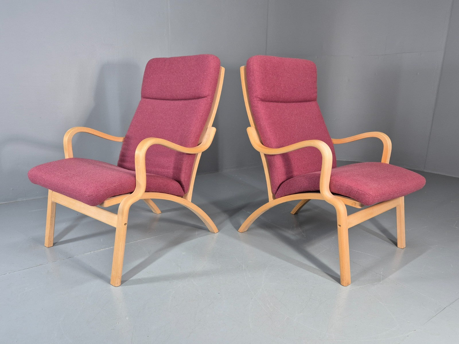 2 Stouby Bentwood Lounge Chairs Mauve Wool 1980s Retro MCM EB11349 MBEN1