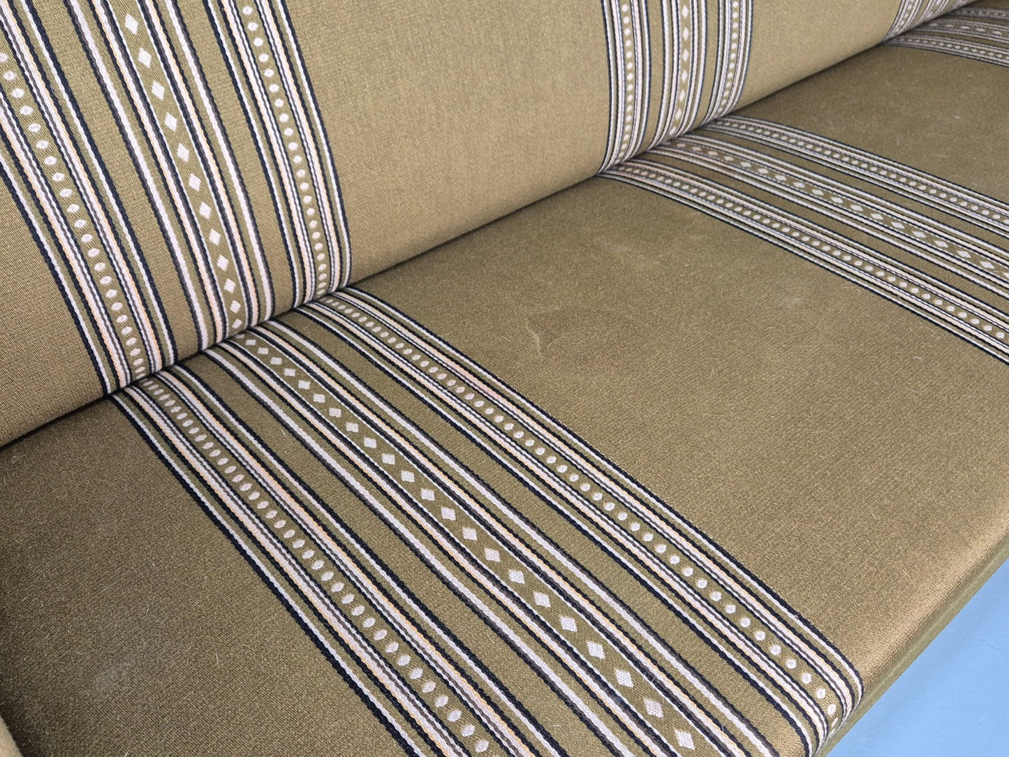 Vintage Three Seater Settee Danish Wool Oak Details 1970s Retro EB11359 M3SS10