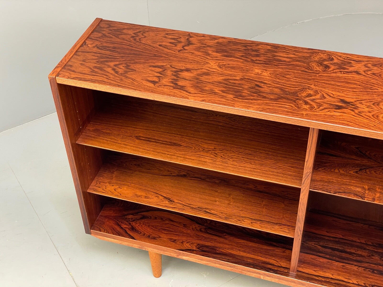 Vintage Bookcase By Hundevad Danish Retro Shelving 1970s Mid Century EB9518 MWOO - UKDK FURNITURE