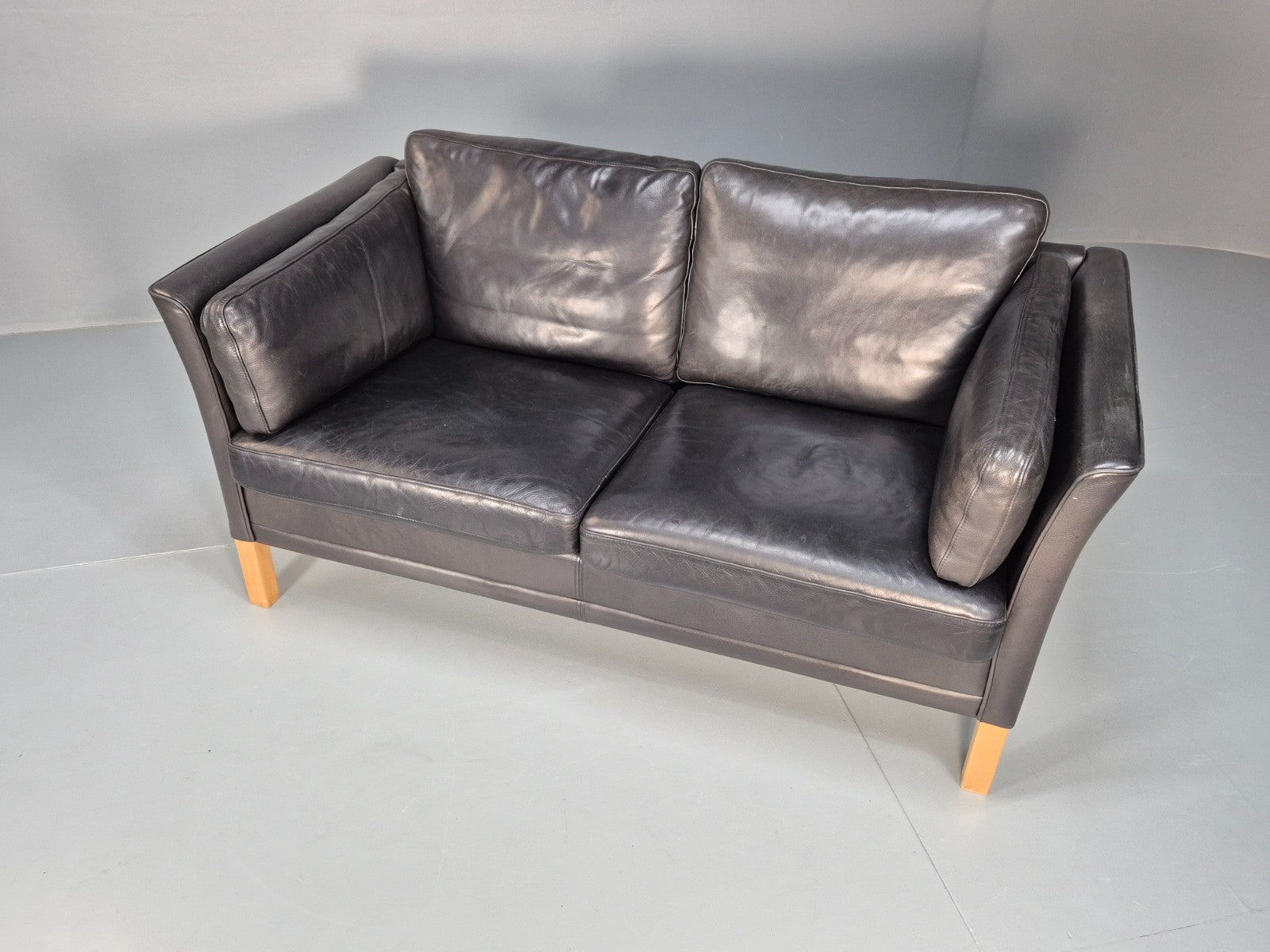 2 Seat Sofa Vintage Danish Black Leather 1970s Retro MId Century EB10112 M2SS5