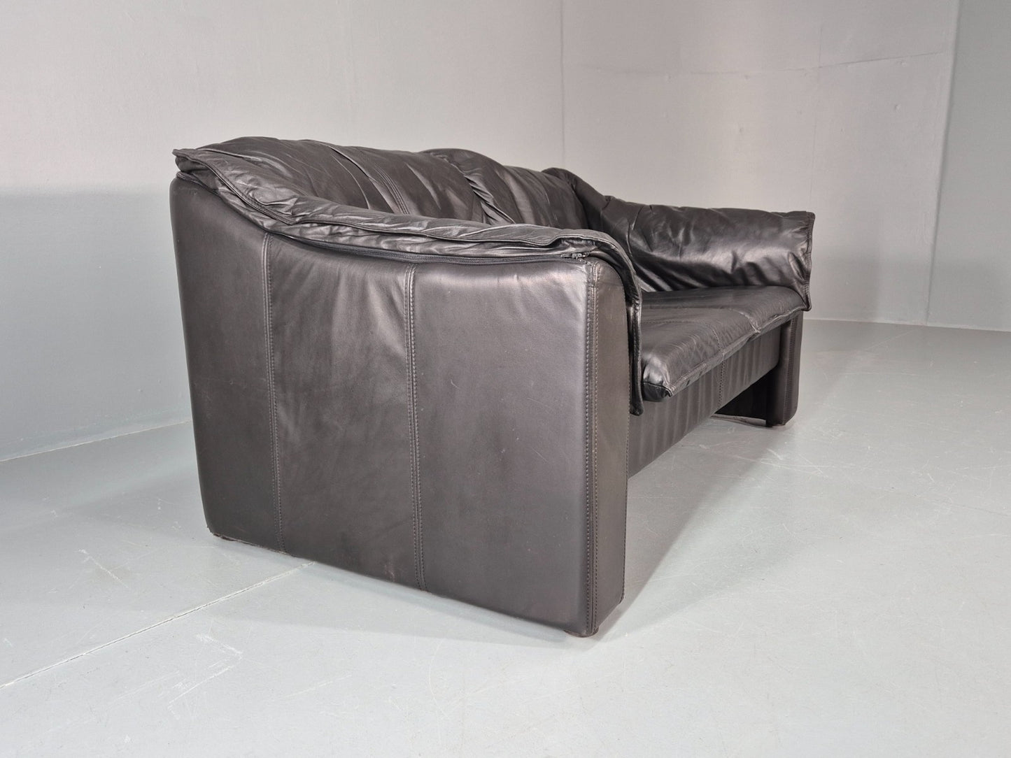 Vintage Thams Two Seater Sofa Black Leather 1980s Retro  EB11254 M2SS6