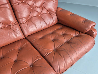 Vintage 3 seat Settee 1970s Retro Danish Red Tan Leather Buttoned EB10555 M3SS8