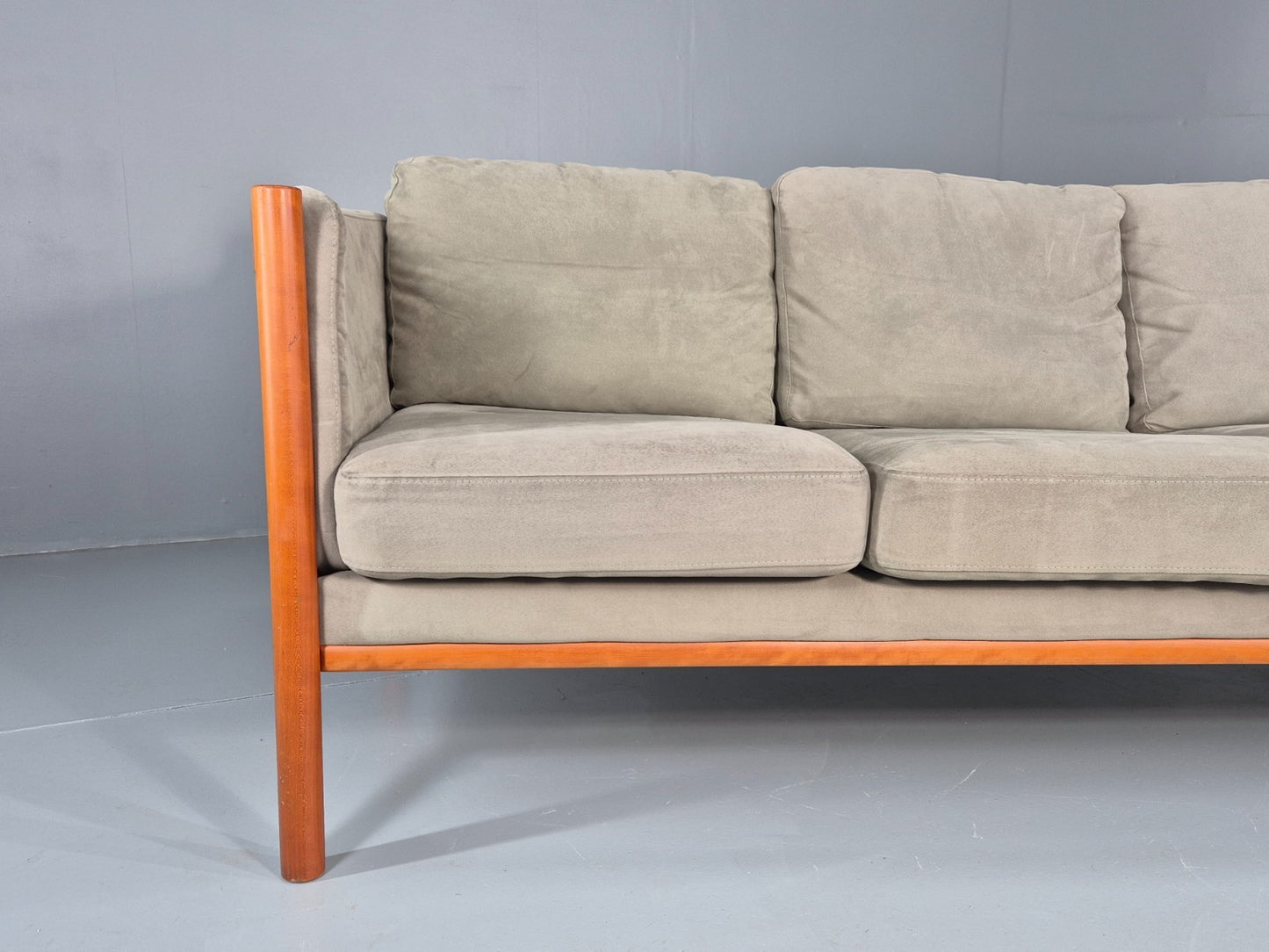 Vintage 3 Seat Settee Mid Century Danish Design Beech Wood Frame EB10553 M2SS2
