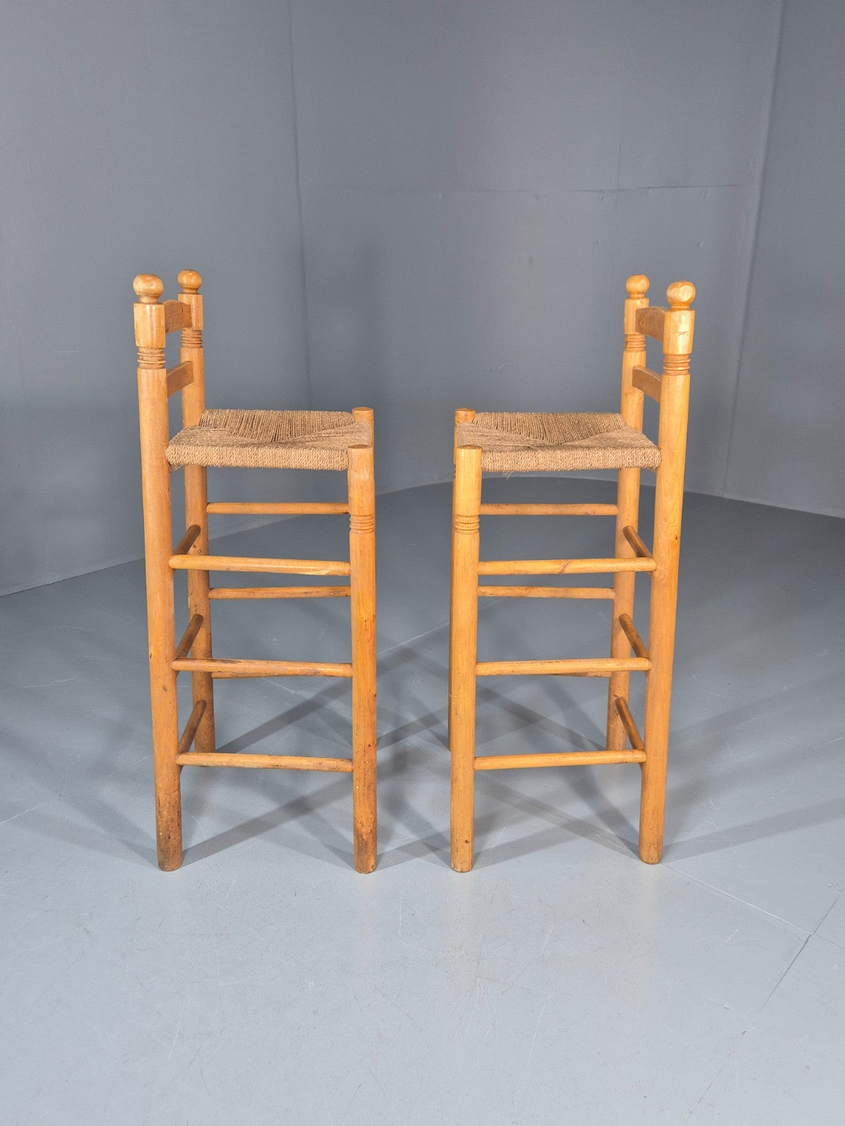 2 Vintage High Bar Stools 1980s Pine Rush Seats Retro  EB11014 VDIN6