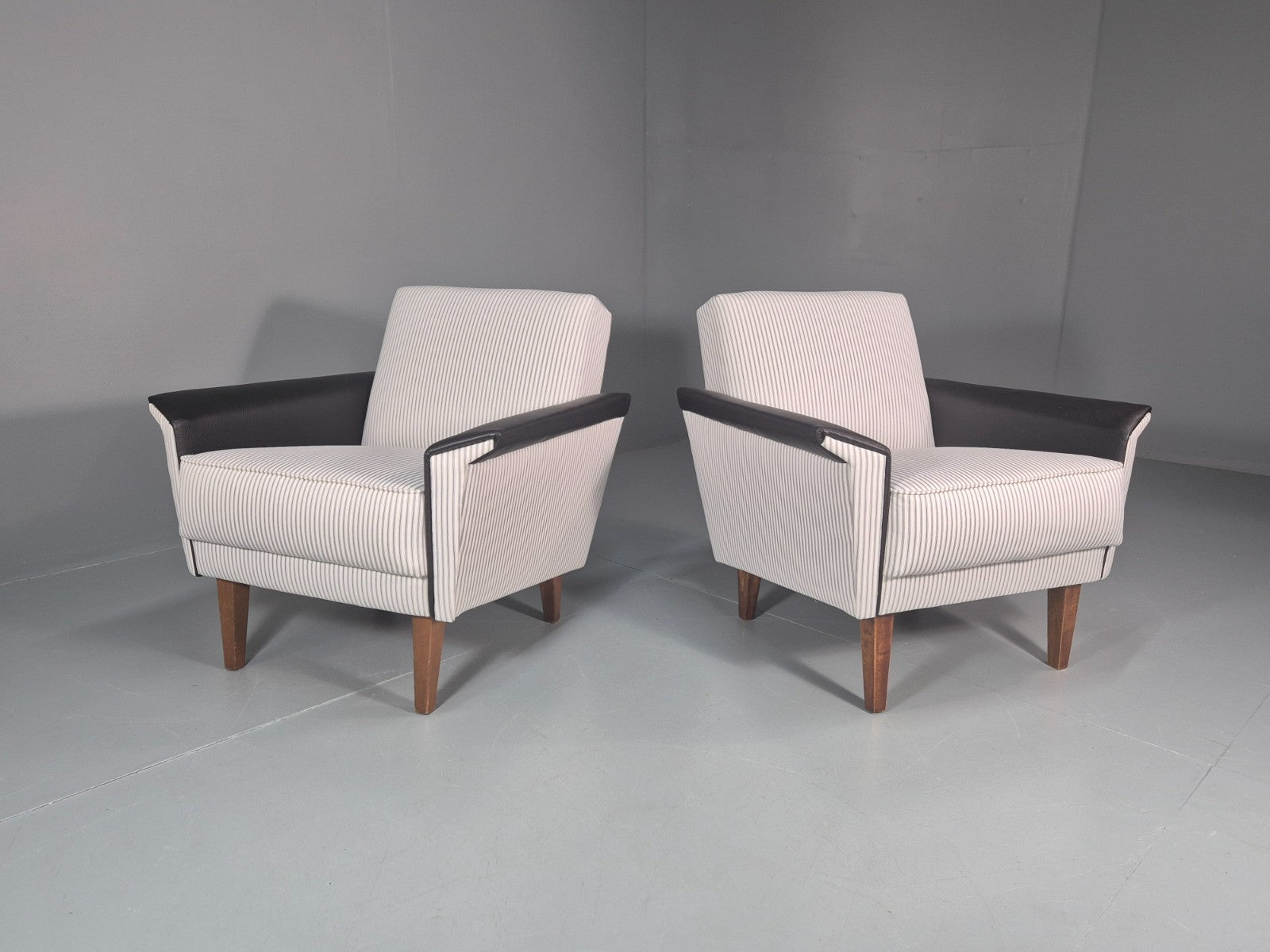 2 Mid Century Lounge Chairs Vintage Danish 1950s New Upholstery  EB10982 MNOR0