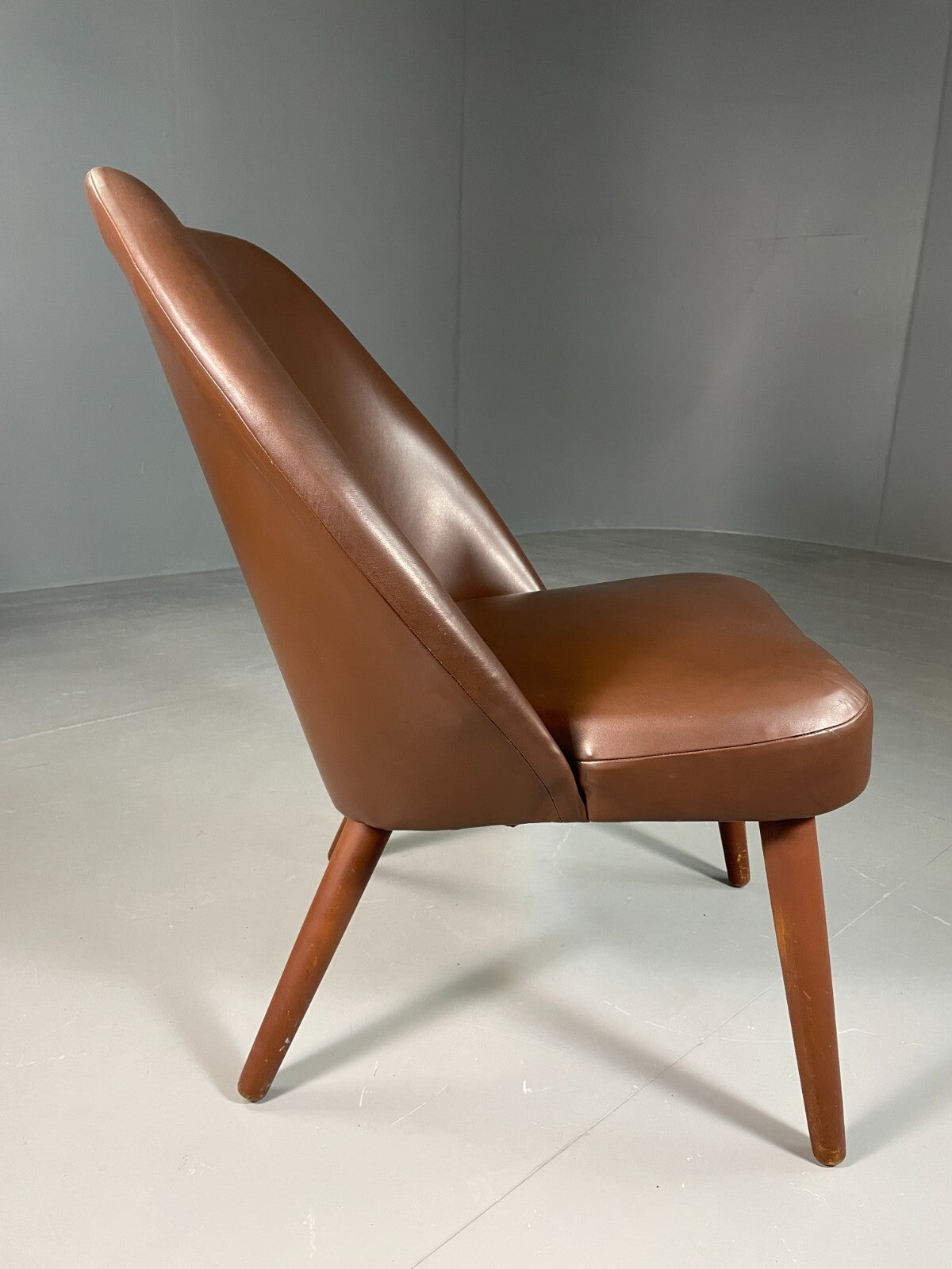 Vintage Danish Lounge Chair Brown Leather Circular Form Retro MCM EB6586 MNOR6