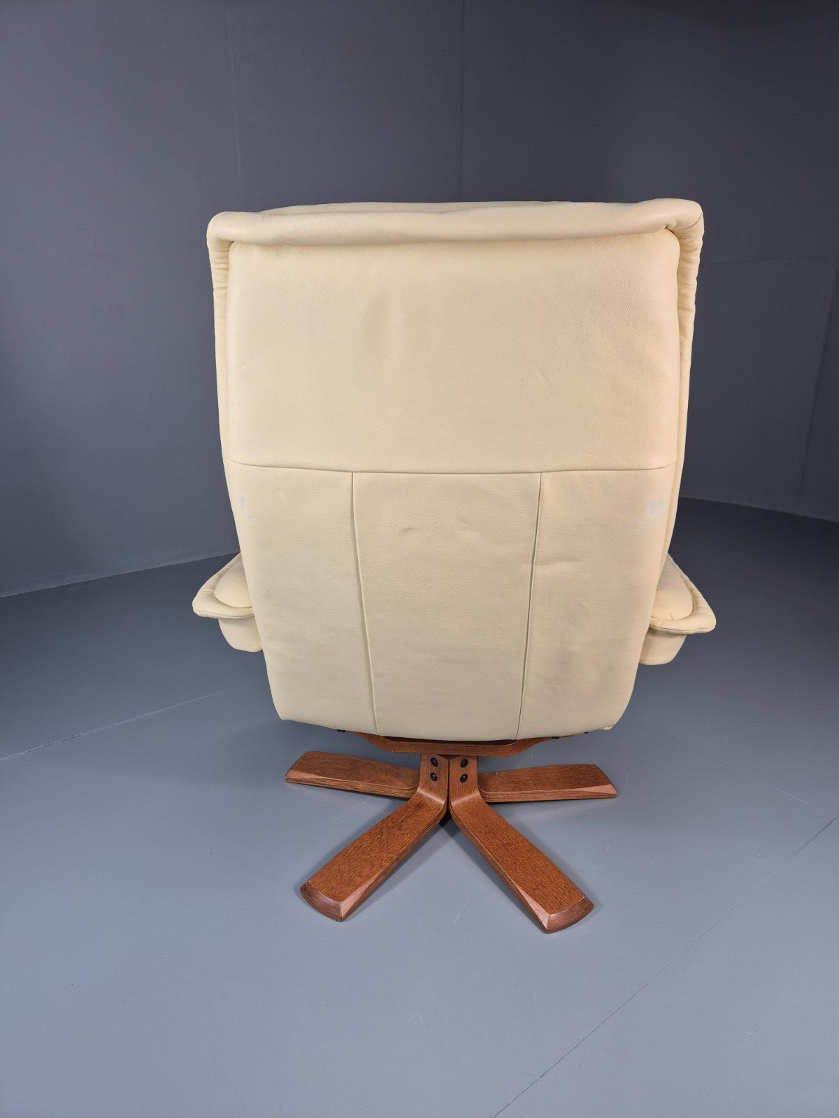 Vintage Swivel Recline Lounge Chair Danish Cream Leather 1990s EB11433 MSWI6
