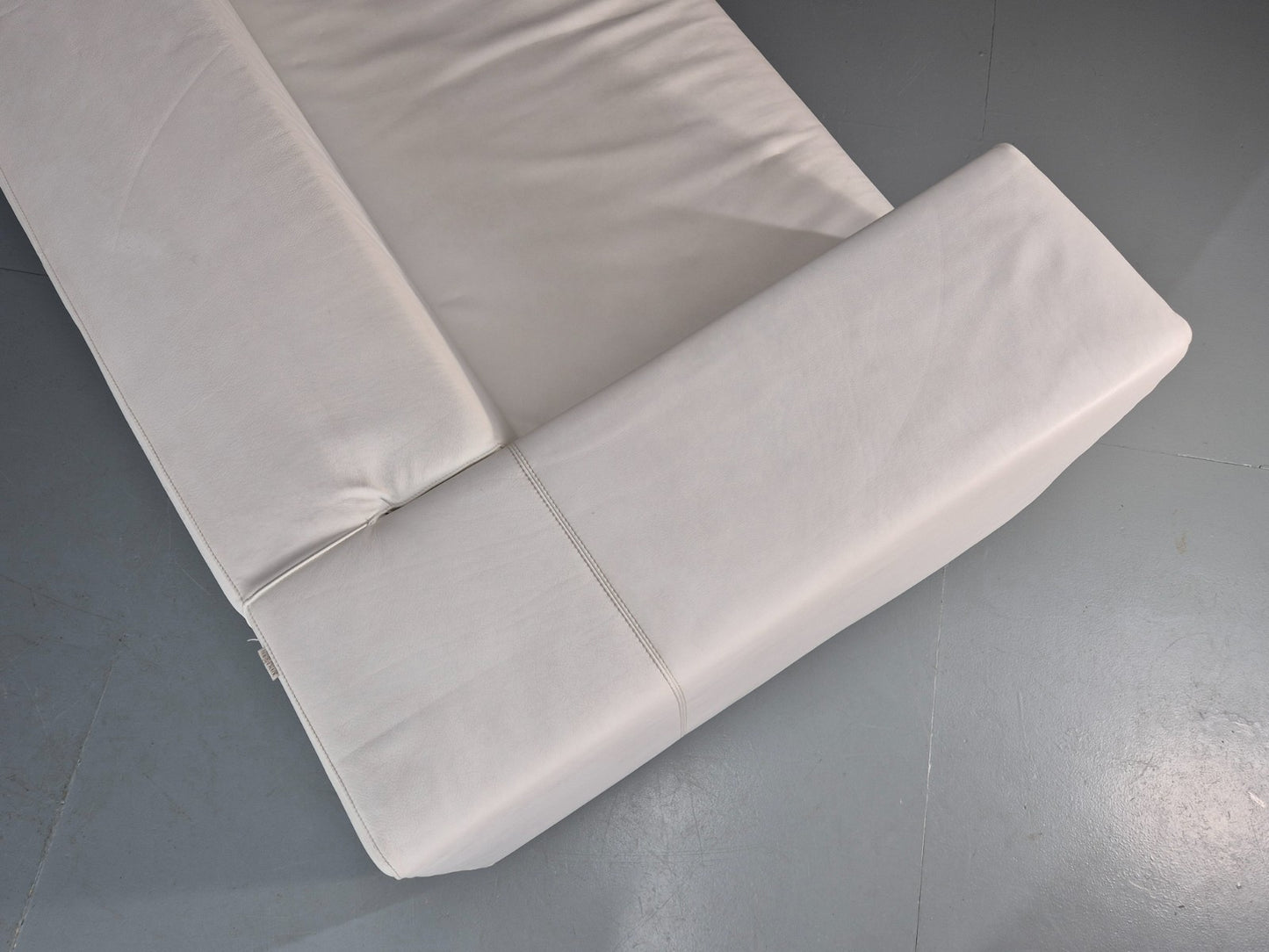 Frighetto Four Seater Settee White Leather Modern Design  EB10626 M4SS16