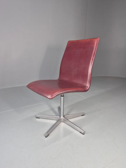 Vintage Fritz Hansen Oxford Chair Arne Jacobsen Design 2004 MCM EB11751 MSWI0