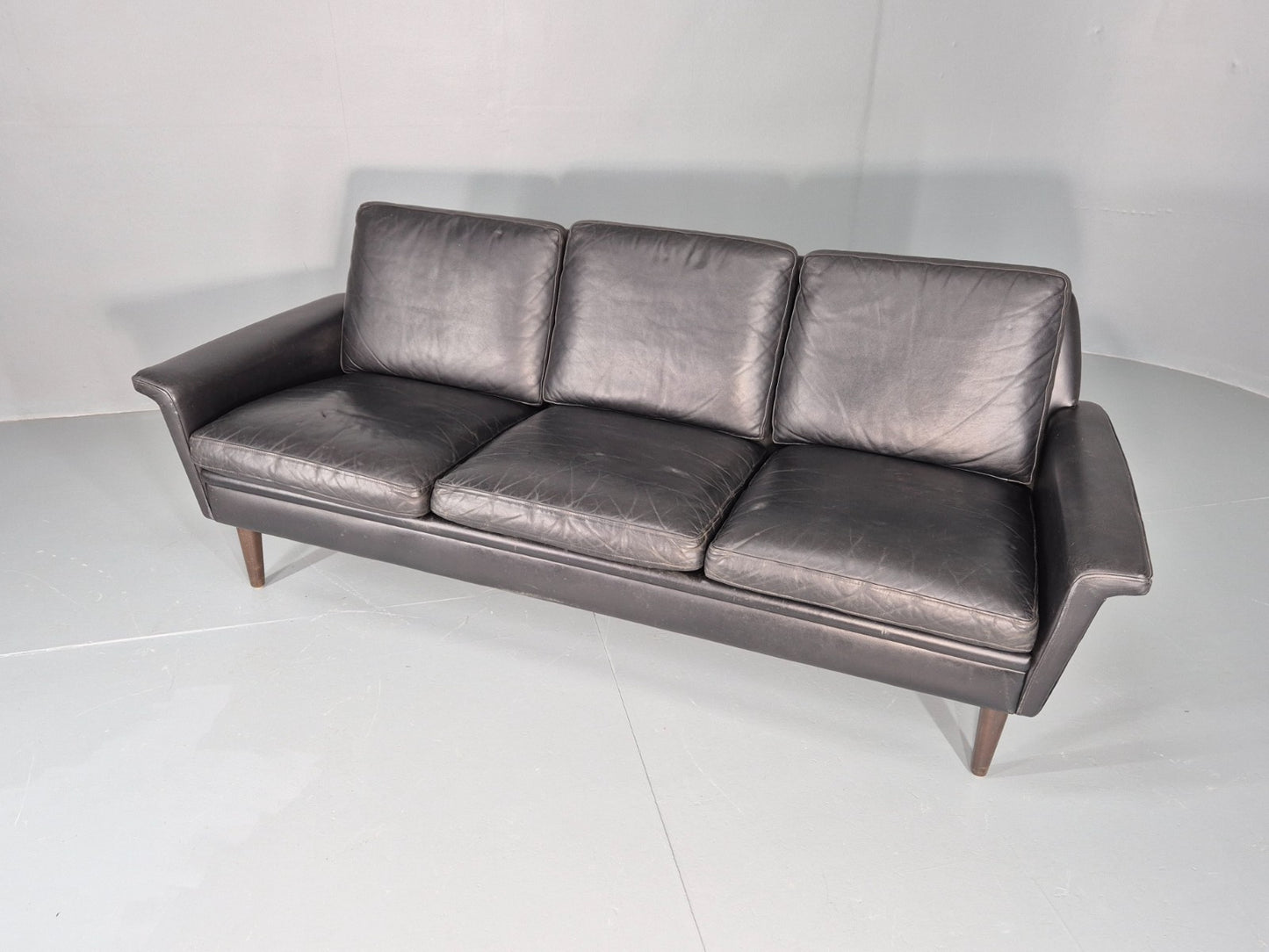 Vintage 1960s 3 Seat Sofa Danish Mid Century Design Black Leather EB10068 M3SS5