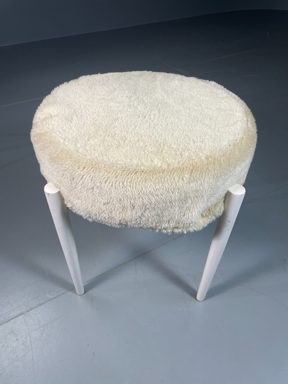 Vintage Footstool White Fun Fur Upholstery Retro Mid Century 1960s EB6561 MFOO3
