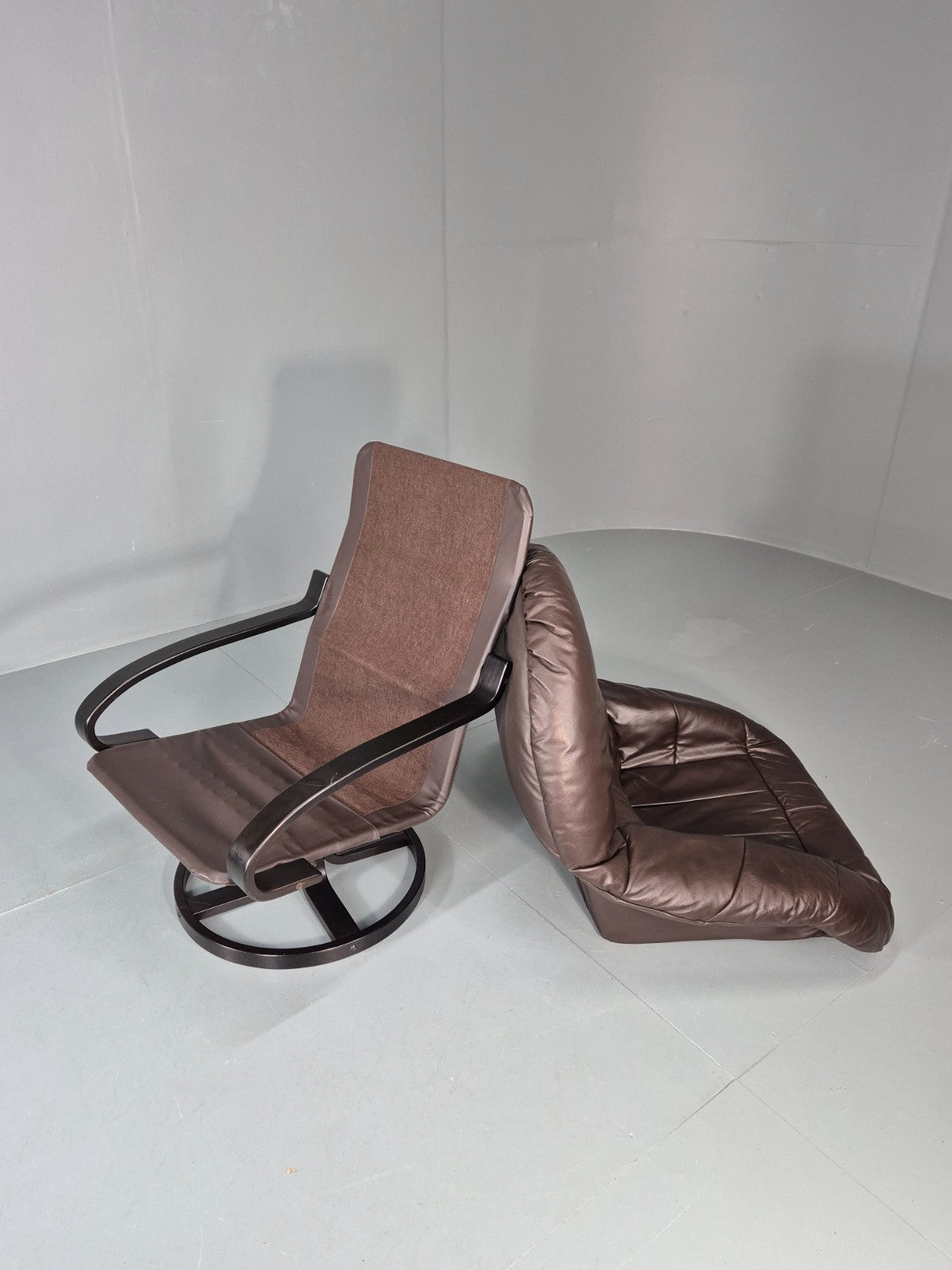 Swivel and Rock Bentwood Chair Danish Leather Vinyl  1980s Vintage EB11414 MBEN12