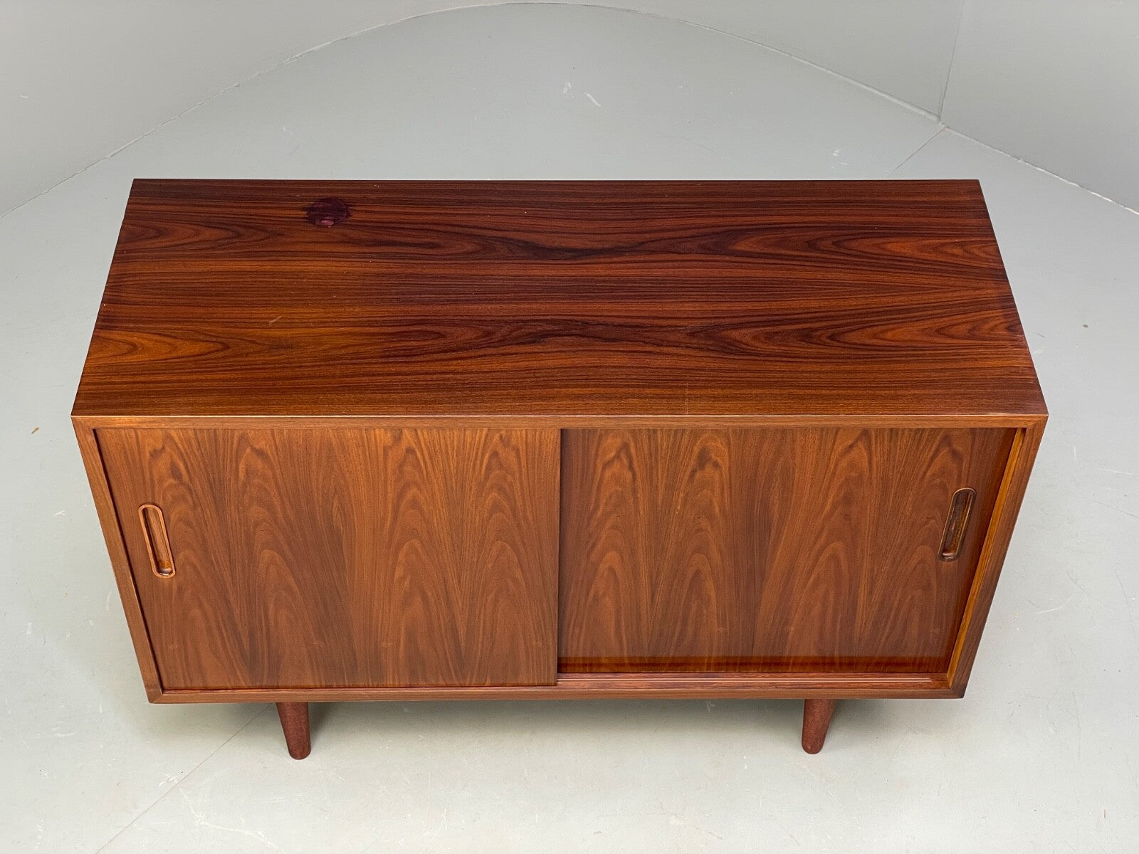 Vintage Danish Compact Sideboard By Hundevad Shelving Retro 1970s EB9442 MWOO - UKDK FURNITURE