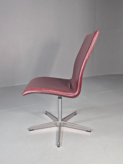 Vintage Fritz Hansen Oxford Chair Arne Jacobsen Design 2004 MCM EB11754 MSWI7