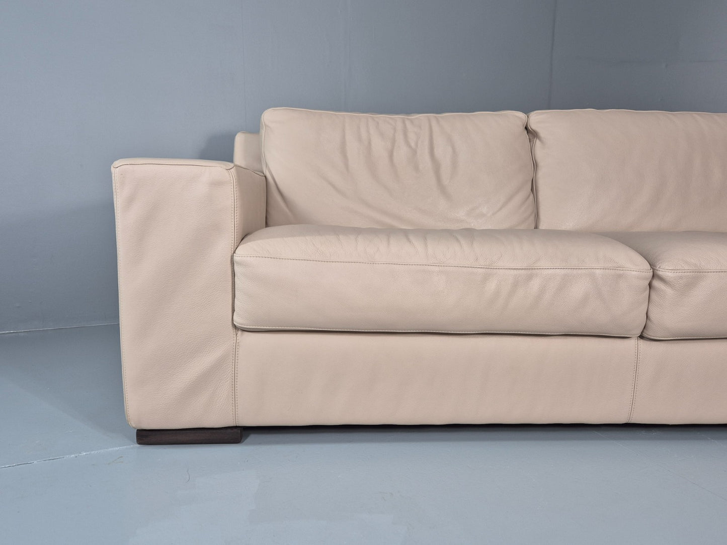 Vintage Natuzzi 2 Seat Sofa Cream Leather Modern Design EB11650 M2SS2