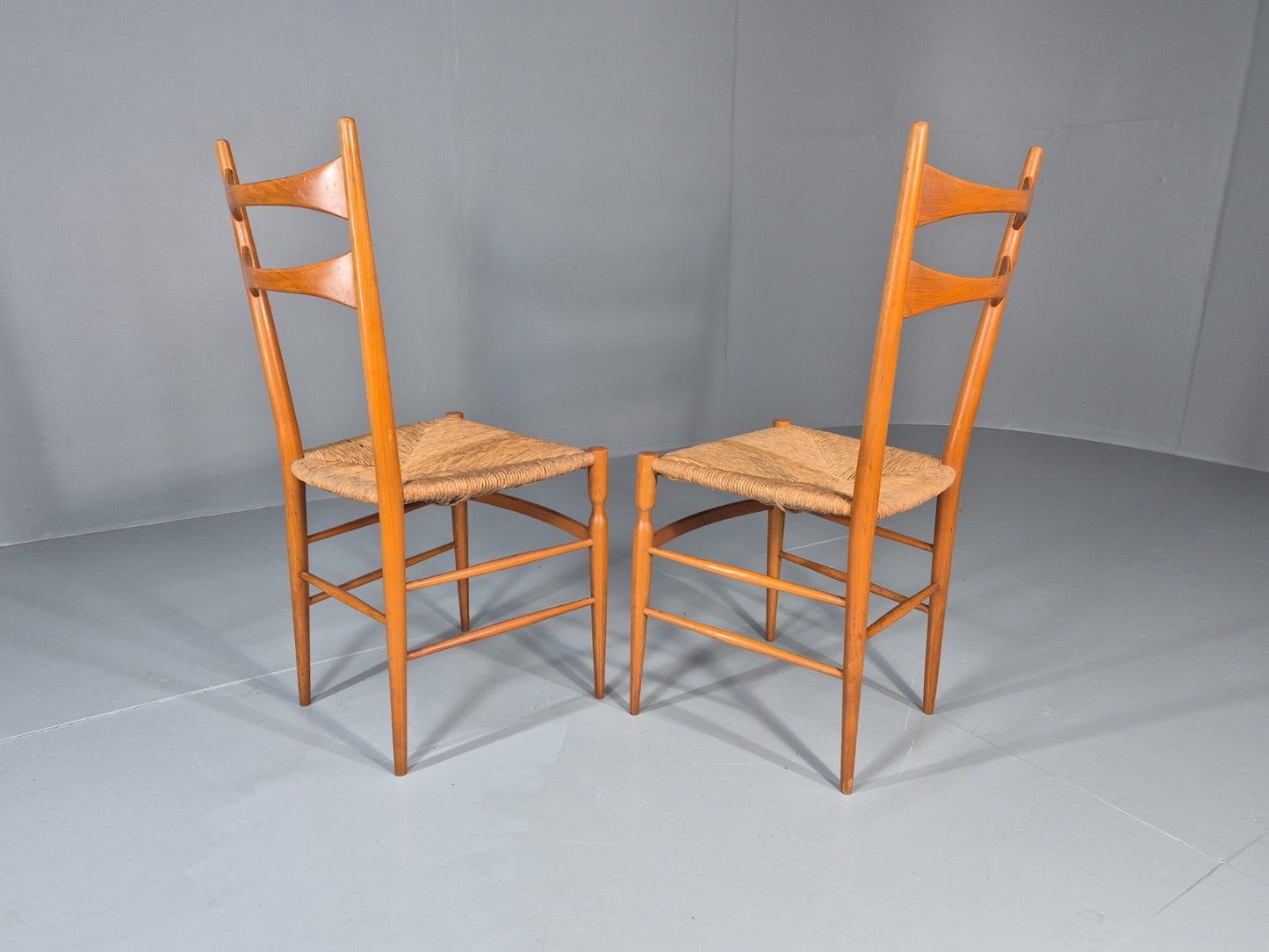 2 1950s Italian Wanut Dining Chairs Chiavari Mid Century Modern EB11781 MDIN8
