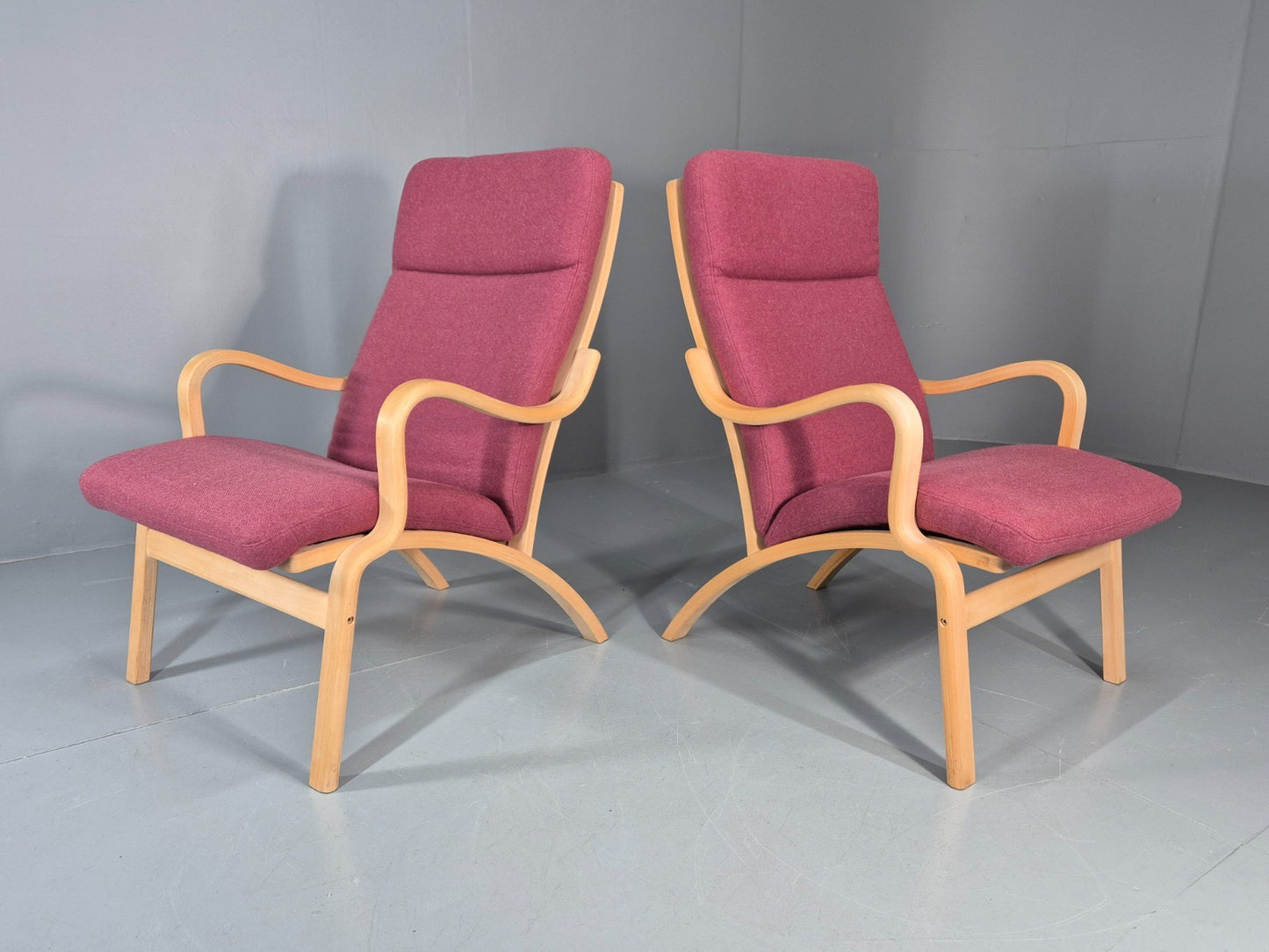 2 Stouby Bentwood Lounge Chairs Mauve Wool 1980s Retro MCM EB11349 MBEN0