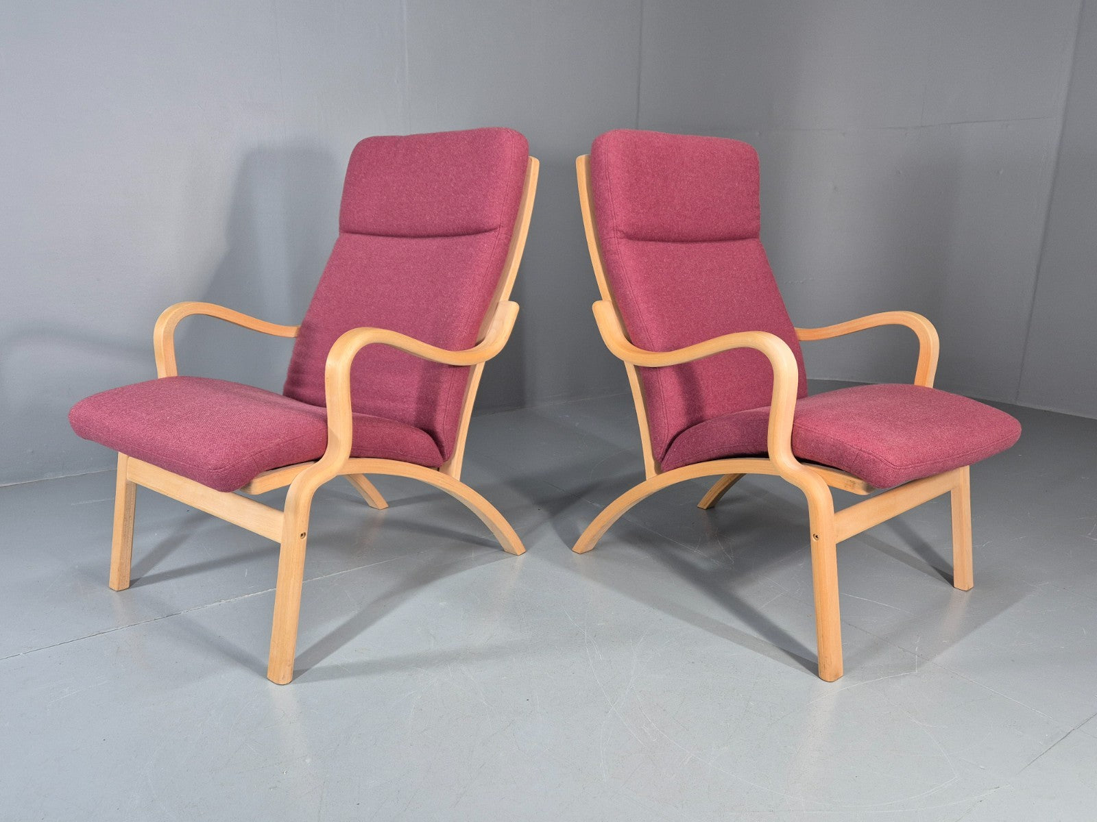 2 Stouby Bentwood Lounge Chairs Mauve Wool 1980s Retro MCM EB11349 MBEN0