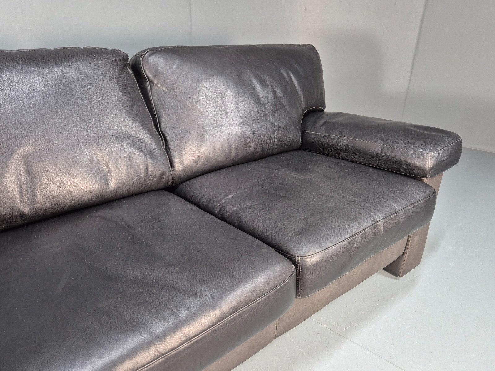 Vintage Two Seat Settee 1980s Danish Black Leather Retro EB10109 M2SS3