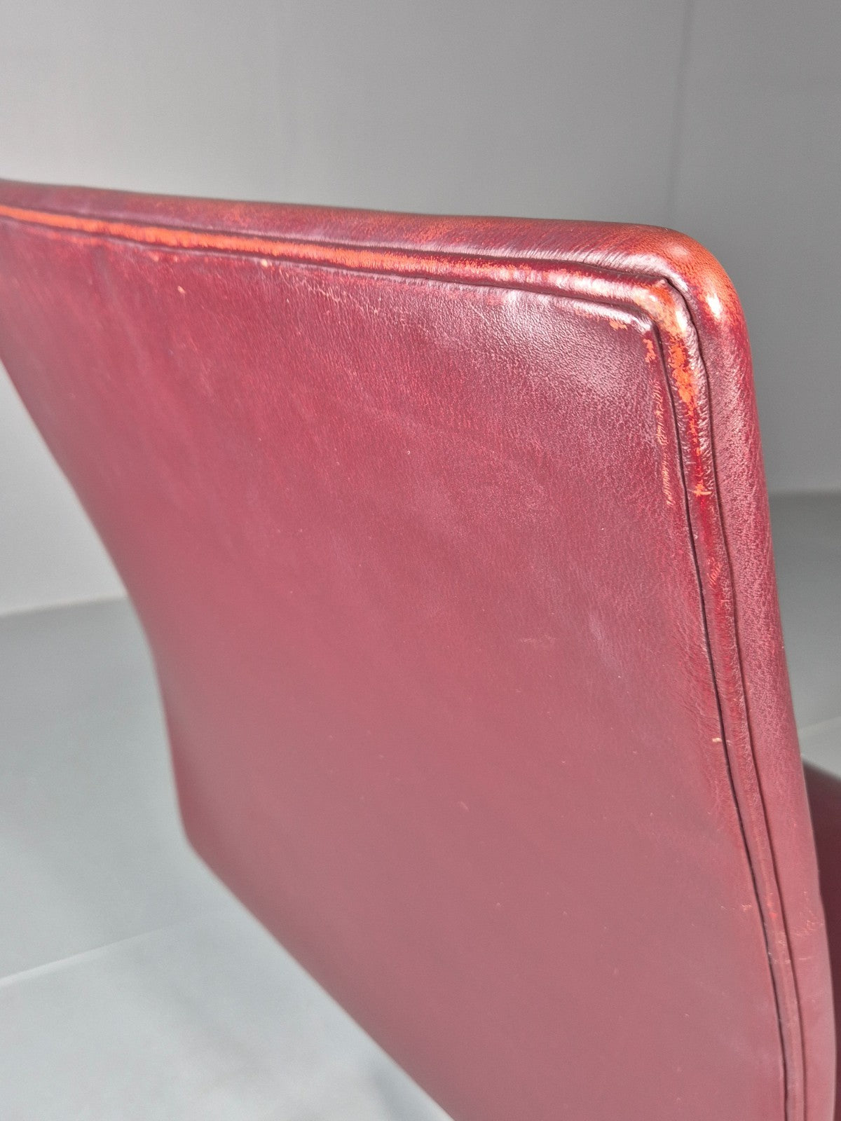 Vintage Fritz Hansen Oxford Chair Arne Jacobsen Design 2004 MCM EB11756 MSWI8