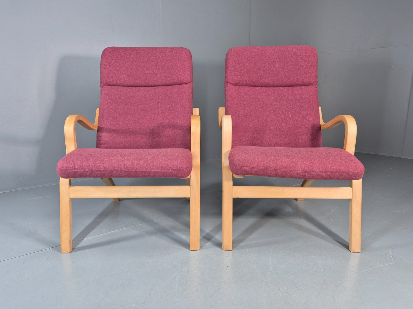 2 Stouby Bentwood Lounge Chairs Mauve Wool 1980s Retro MCM EB11349 MBEN4