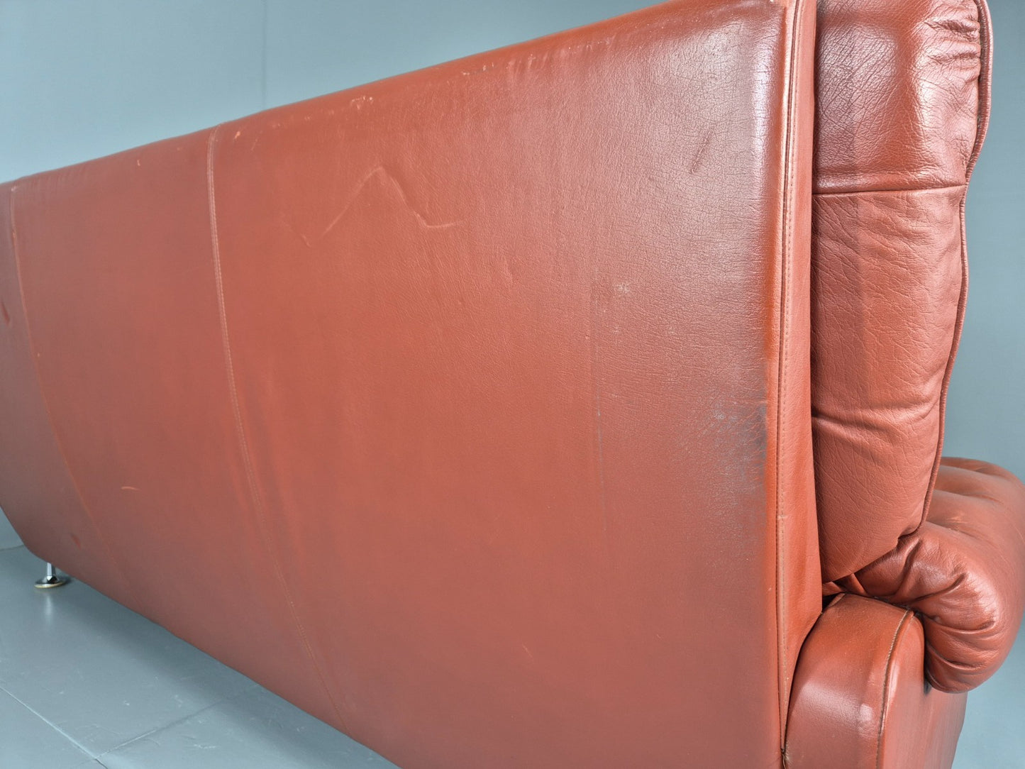 Vintage 3 seat Settee 1970s Retro Danish Red Tan Leather Buttoned EB10555 M3SS21
