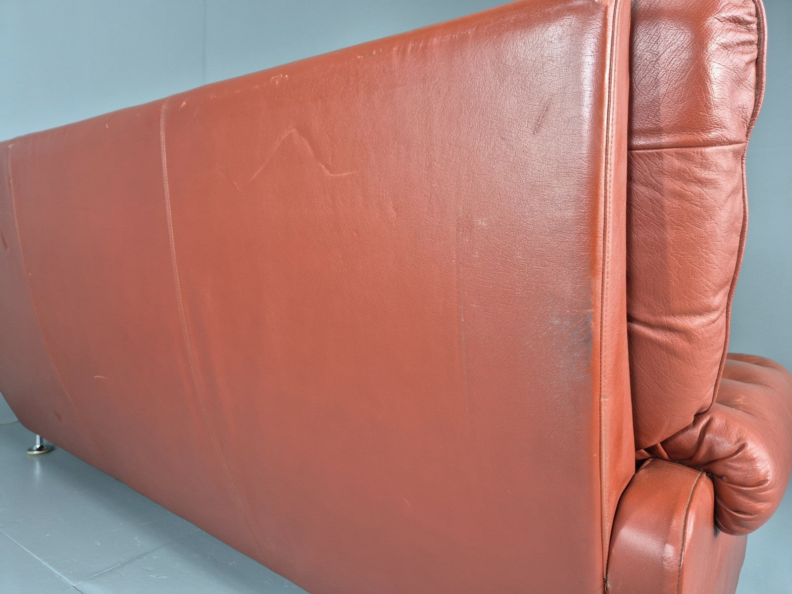 Vintage 3 seat Settee 1970s Retro Danish Red Tan Leather Buttoned EB10555 M3SS21