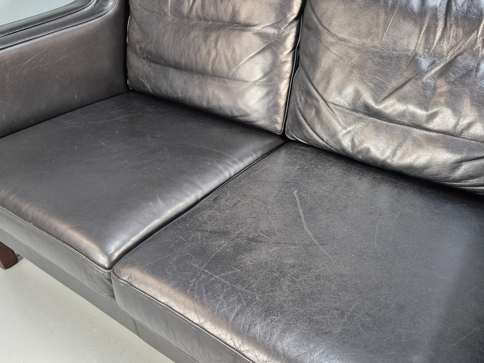 Vintage 2 Seater Black Leather Danish Sofa Borge Mogensen Style EB9078 M2SS - UKDK FURNITURE