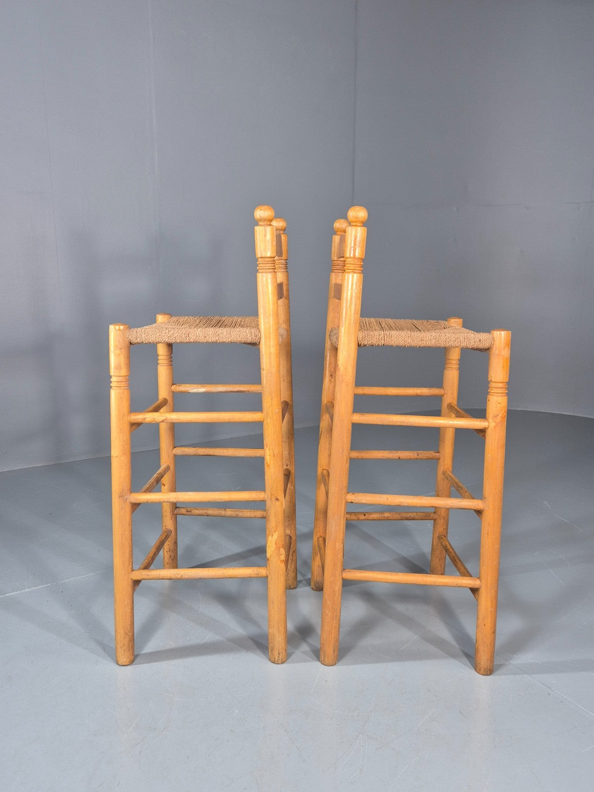 2 Vintage High Bar Stools 1980s Pine Rush Seats Retro  EB11014 VDIN2